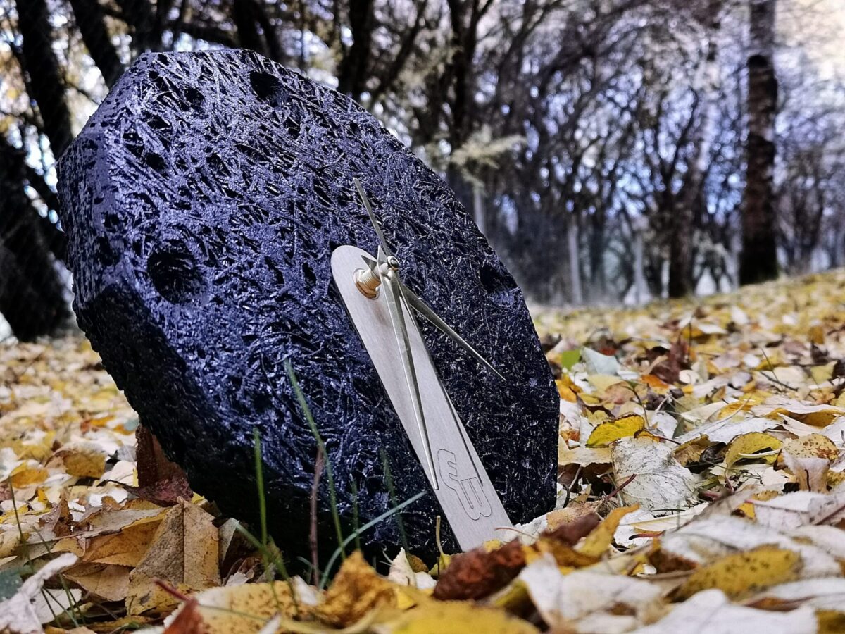 Fibrolīta materiāla pulkstenis - Attēls 1